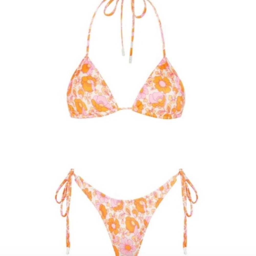 Triangl suit